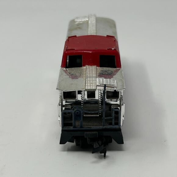 Silver Streak Caboose HO Gauge Scale Model Train Railway Railroad Tyco - Picture 7 of 10